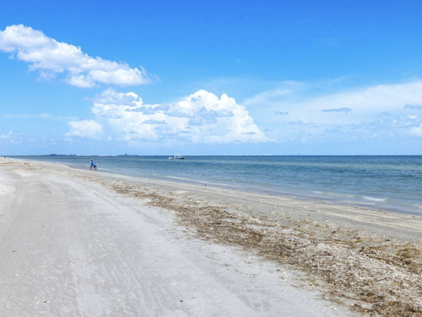 Family Friendly Complex in Sanibel Located on the Beach